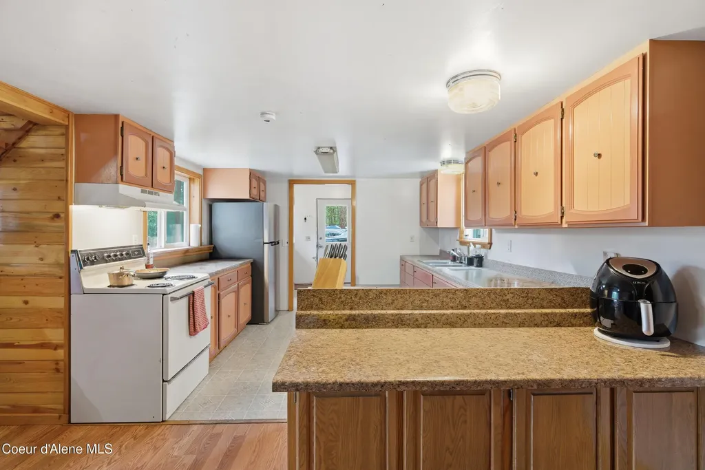 73894 U.s. 2 Moyie Springs ID 83845