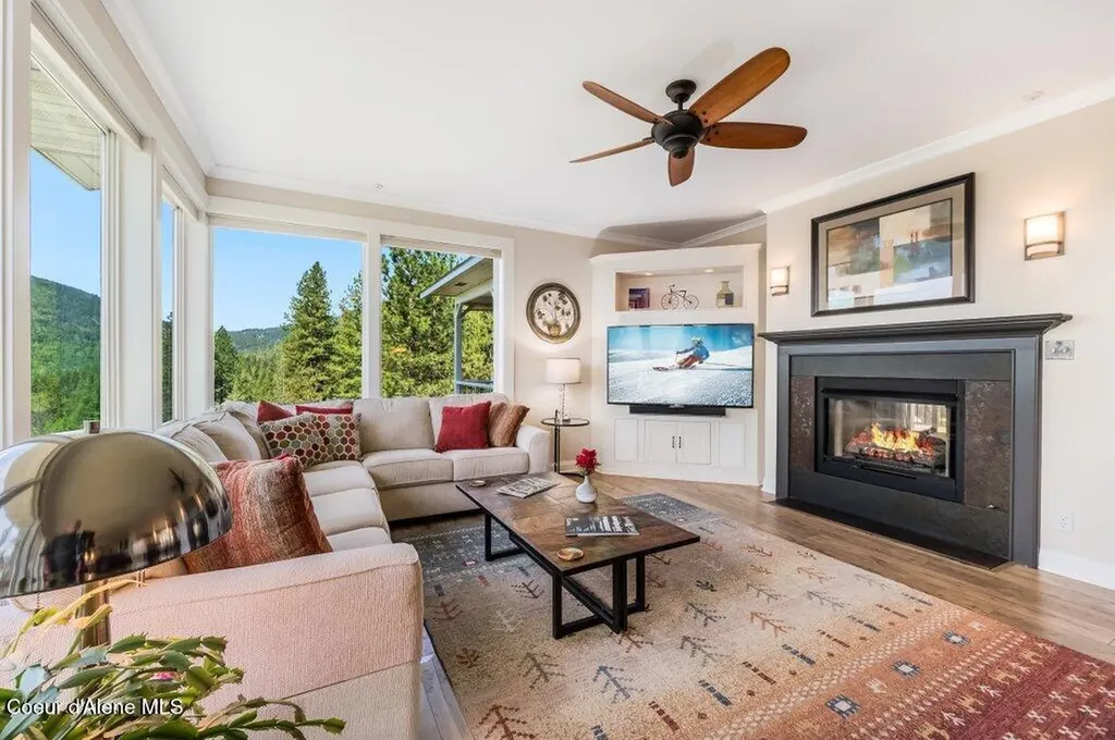 90 Riverview Circle Sandpoint ID 83864