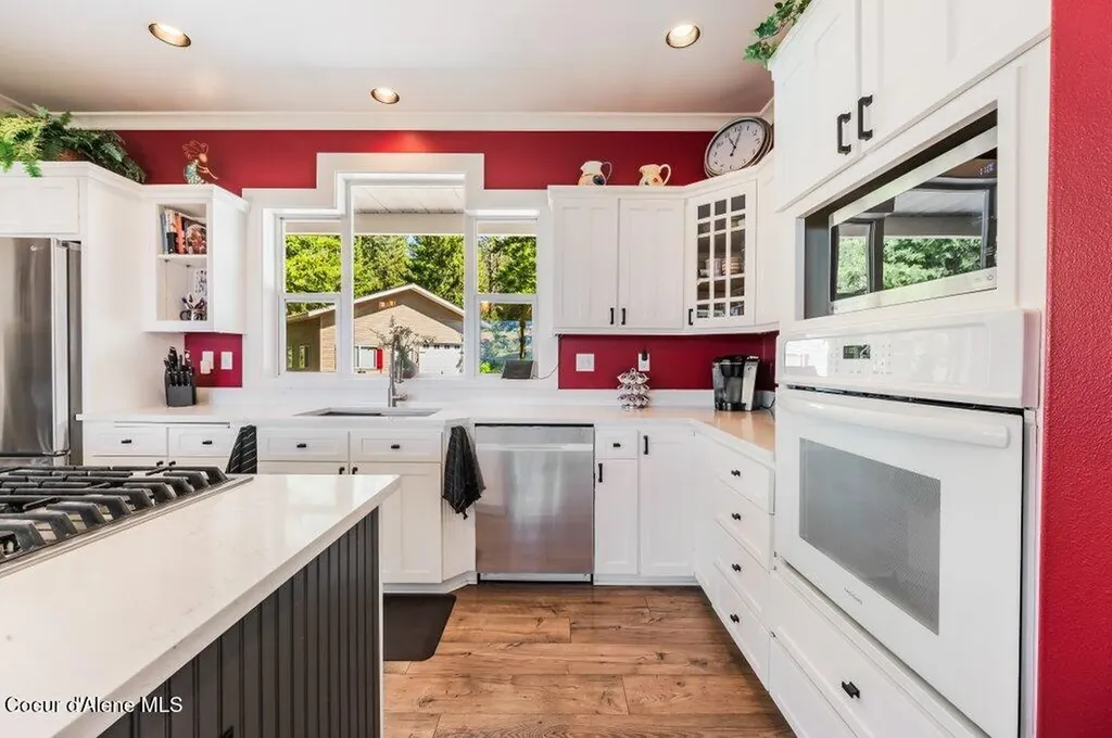 90 Riverview Circle Sandpoint ID 83864