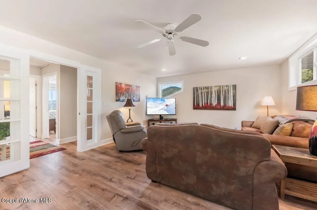 90 Riverview Circle Sandpoint ID 83864