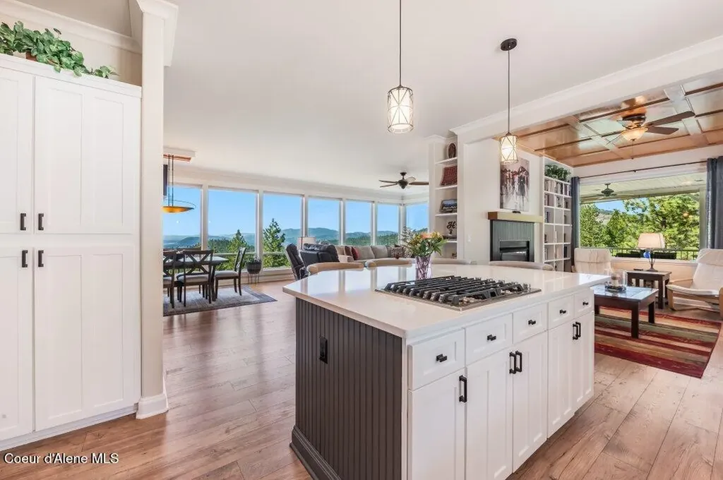 90 Riverview Circle Sandpoint ID 83864