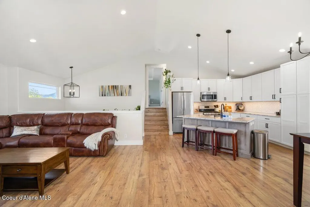 8299 N Raspberry Lane Hayden ID 83835