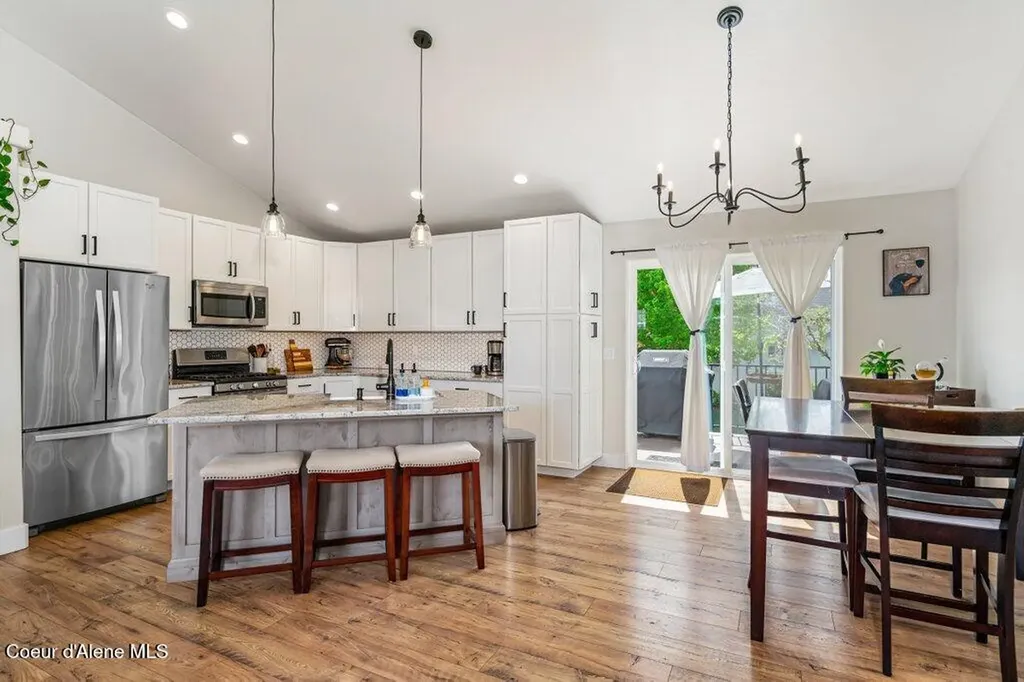 8299 N Raspberry Lane Hayden ID 83835