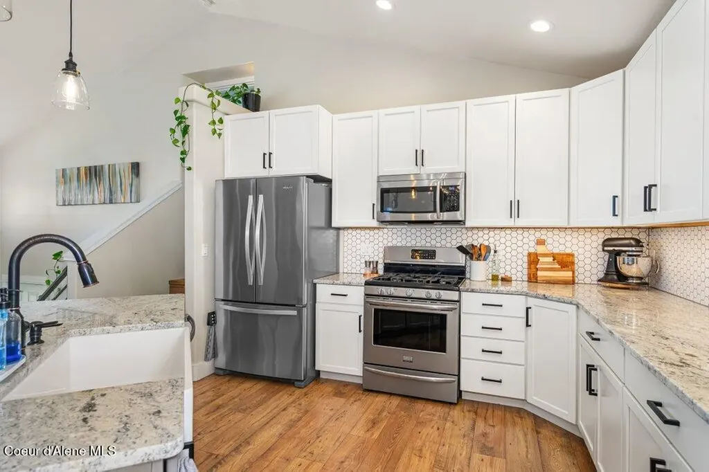 8299 N Raspberry Lane Hayden ID 83835