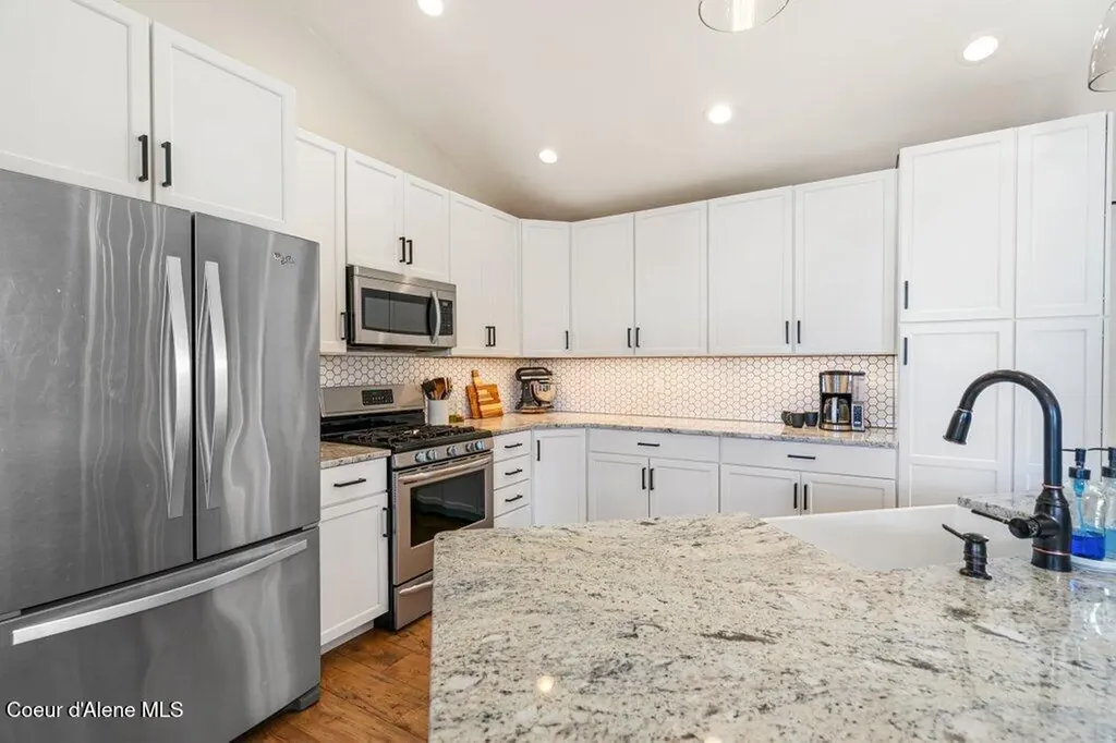 8299 N Raspberry Lane Hayden ID 83835