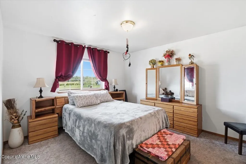 2037 E Yellow Pine Avenue Athol ID 83801