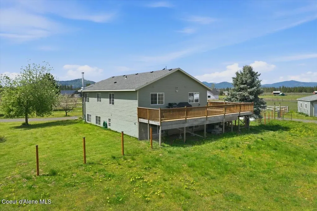 2037 E Yellow Pine Avenue Athol ID 83801