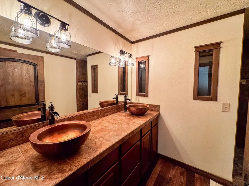9347 N Baack Road Hayden ID 83835