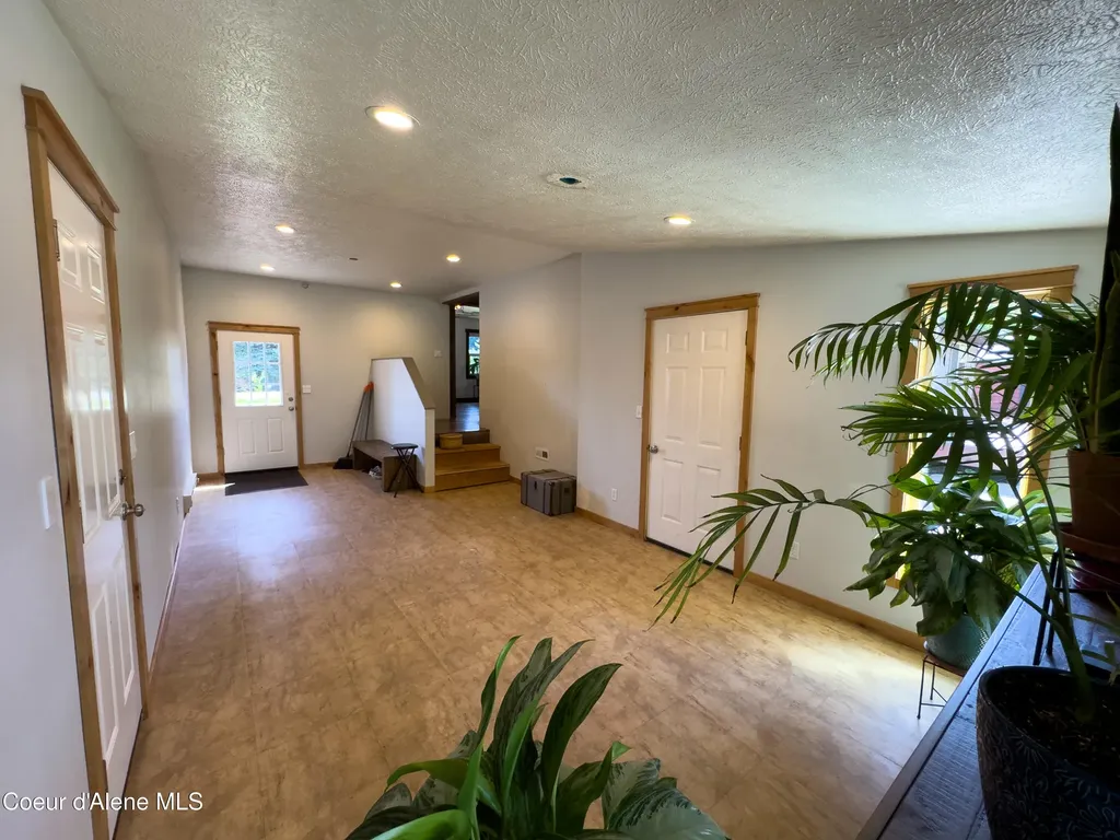 9347 N Baack Road Hayden ID 83835