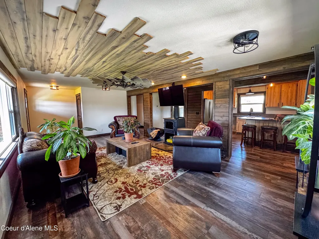 9347 N Baack Road Hayden ID 83835