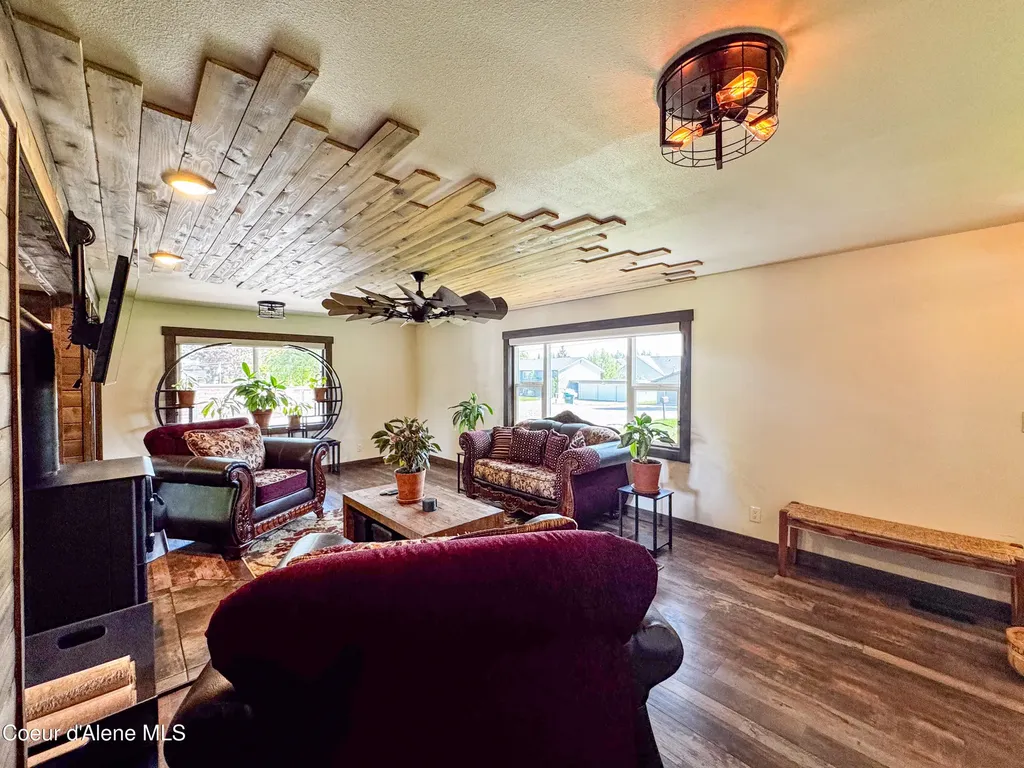 9347 N Baack Road Hayden ID 83835