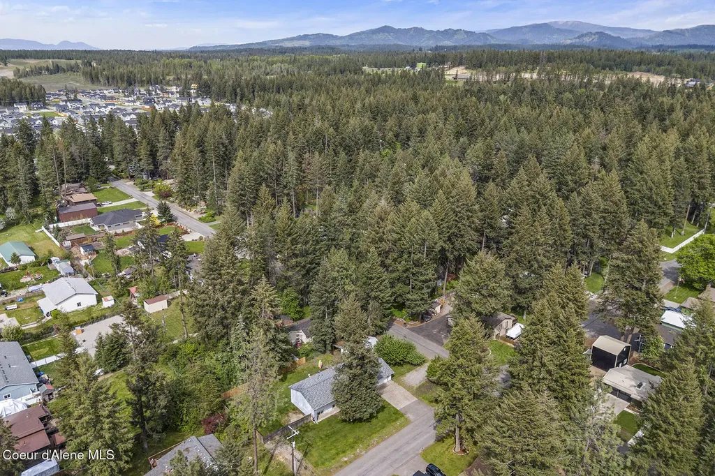 109 E Alvis Road Hayden ID 83835