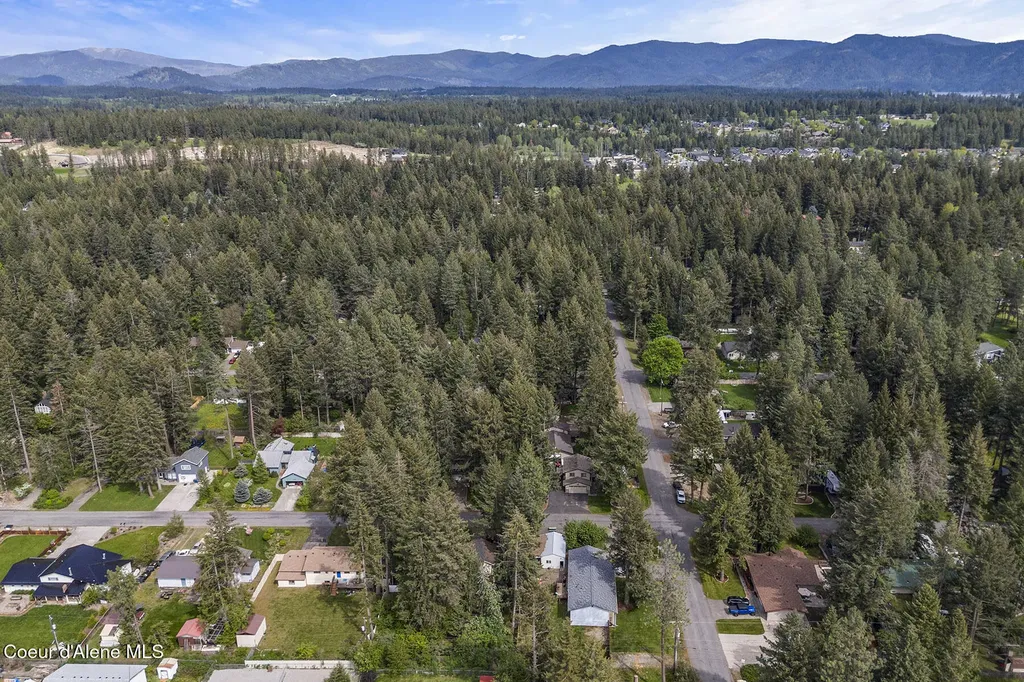 109 E Alvis Road Hayden ID 83835