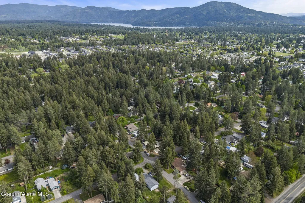 109 E Alvis Road Hayden ID 83835