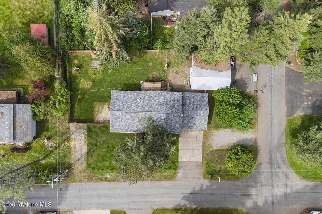 109 E Alvis Road Hayden ID 83835