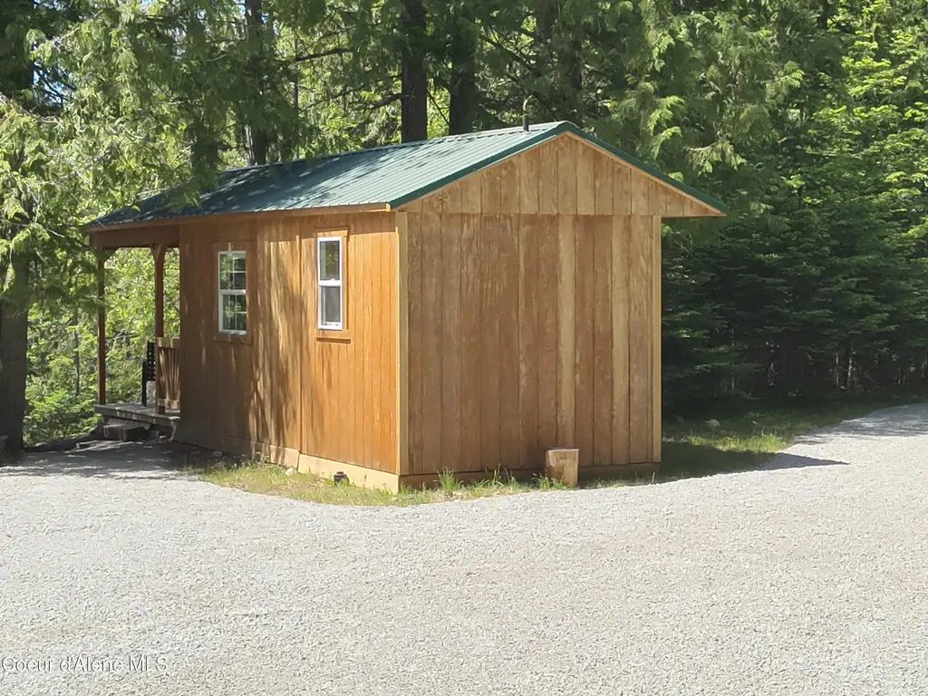 191 Sunset View Lane Hope ID 83836