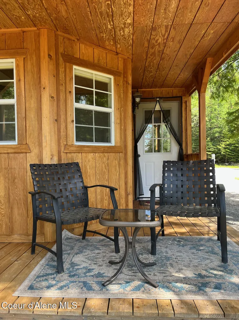 191 Sunset View Lane Hope ID 83836