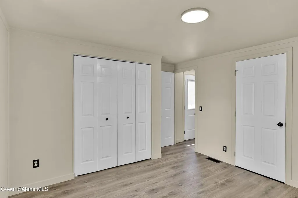 28128 N Highway 41 Spirit Lake ID 83869