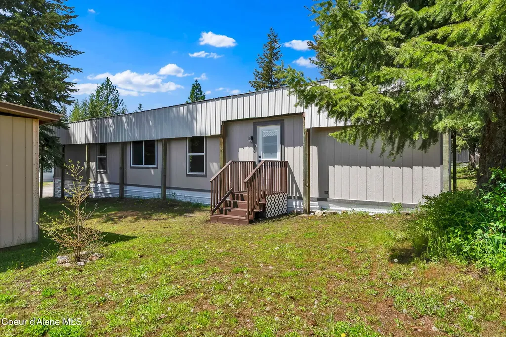 28128 N Highway 41 Spirit Lake ID 83869
