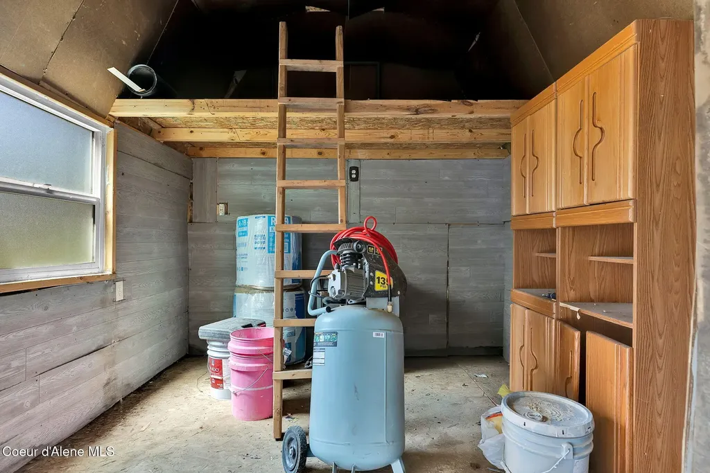 28128 N Highway 41 Spirit Lake ID 83869