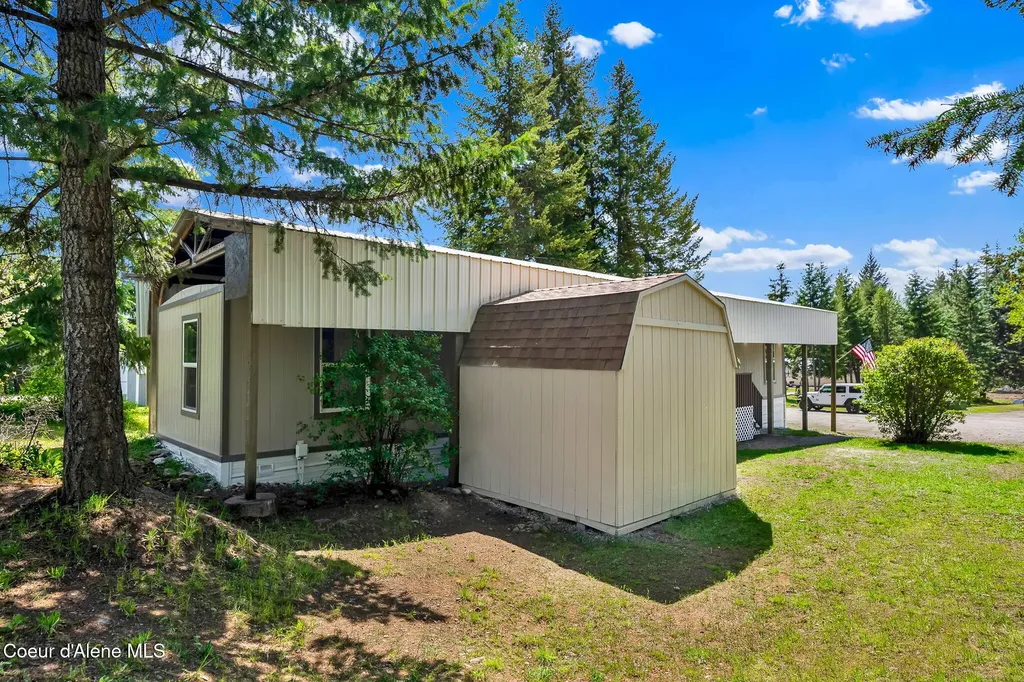 28128 N Highway 41 Spirit Lake ID 83869