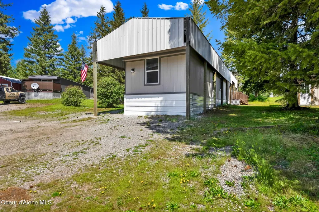 28128 N Highway 41 Spirit Lake ID 83869