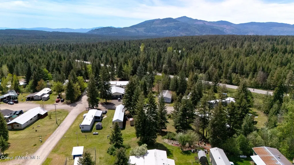 28128 N Highway 41 Spirit Lake ID 83869