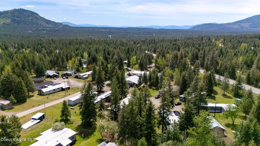 28128 N Highway 41 Spirit Lake ID 83869