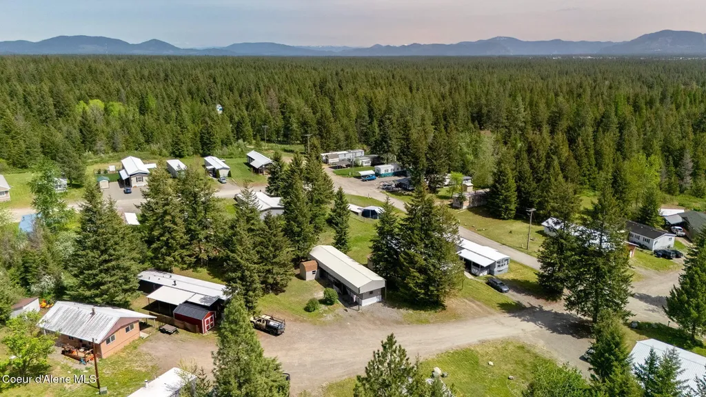 28128 N Highway 41 Spirit Lake ID 83869