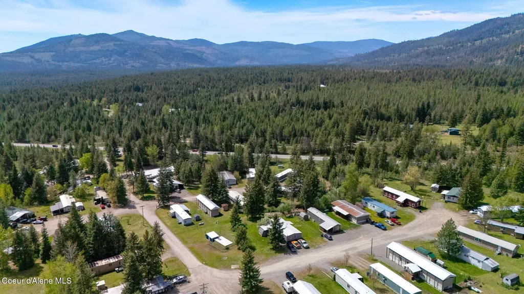 28128 N Highway 41 Spirit Lake ID 83869