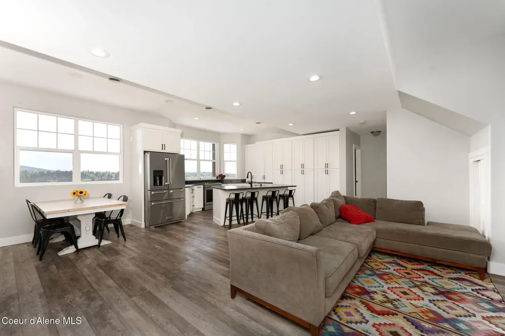 1673 Christopher Lane Moscow ID 83843