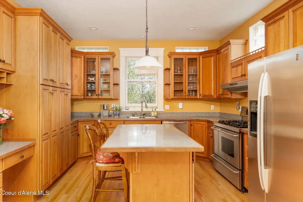 1673 Christopher Lane Moscow ID 83843