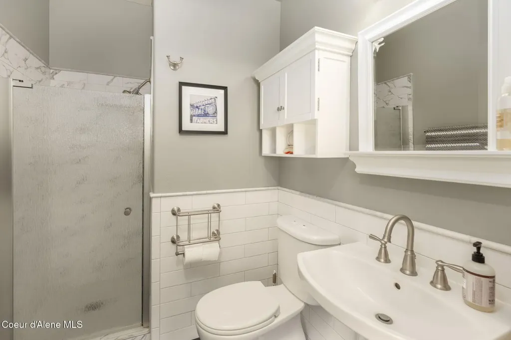 1673 Christopher Lane Moscow ID 83843