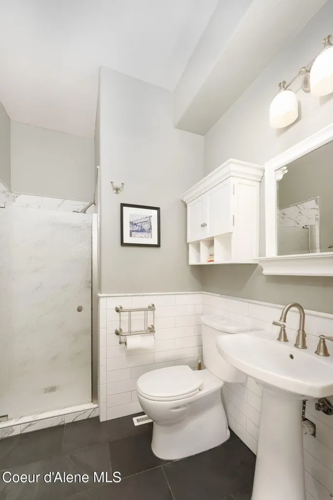 1673 Christopher Lane Moscow ID 83843
