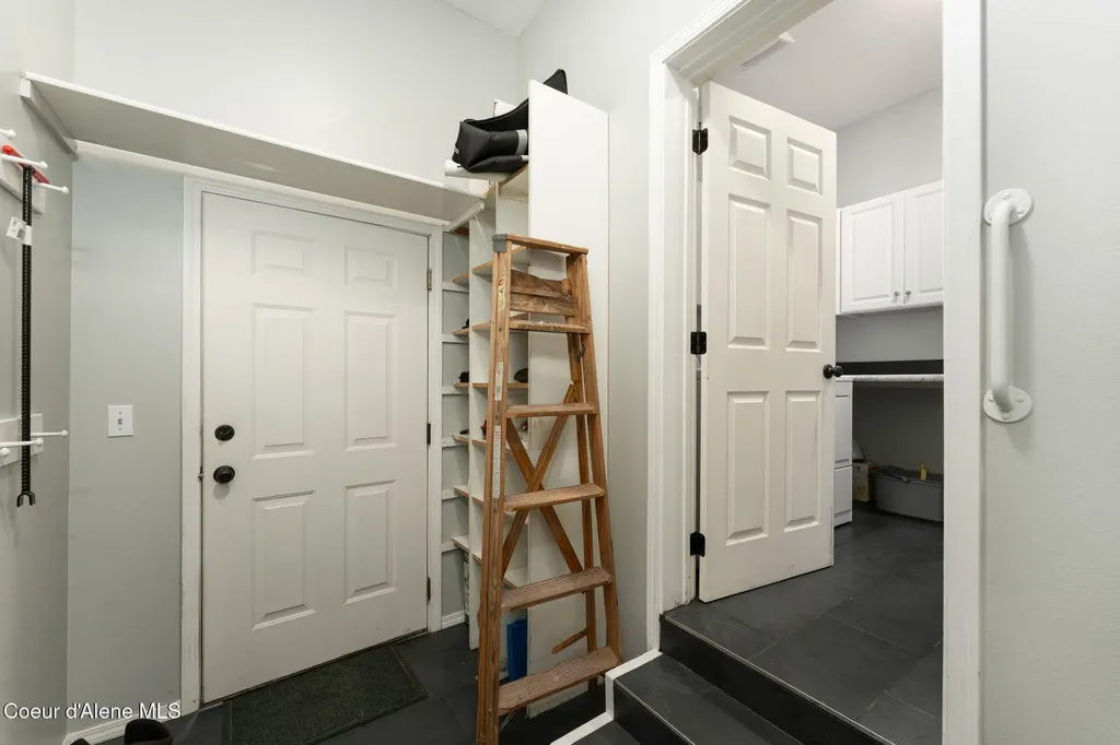 1673 Christopher Lane Moscow ID 83843