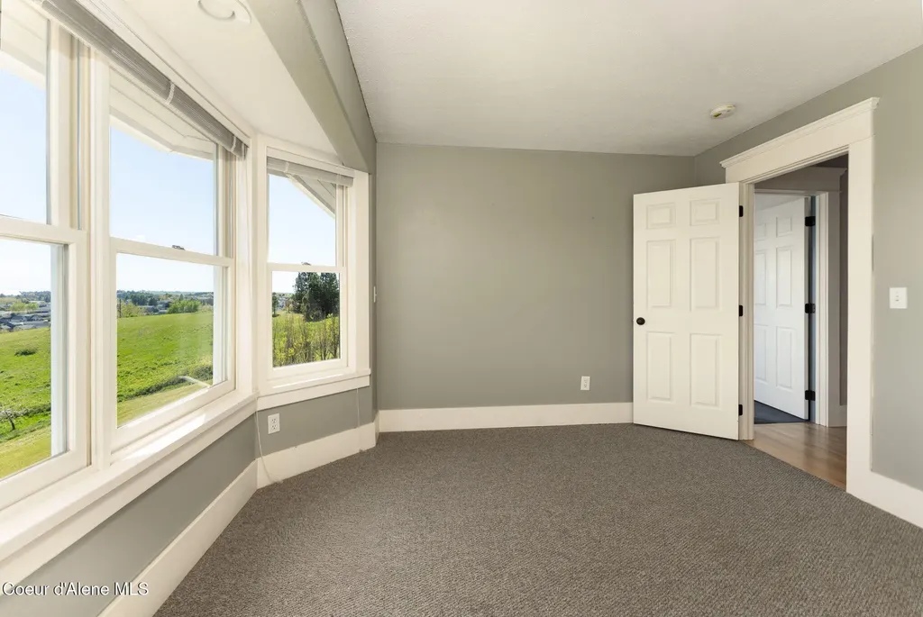 1673 Christopher Lane Moscow ID 83843