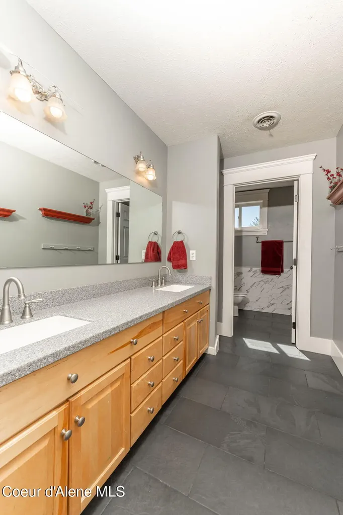 1673 Christopher Lane Moscow ID 83843
