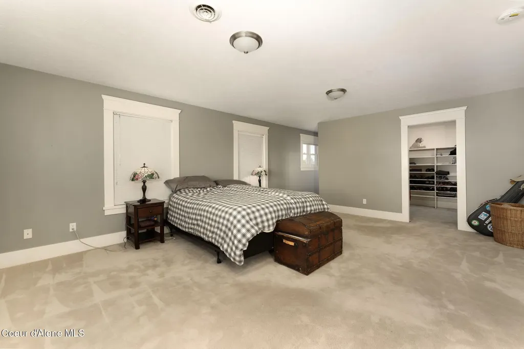 1673 Christopher Lane Moscow ID 83843