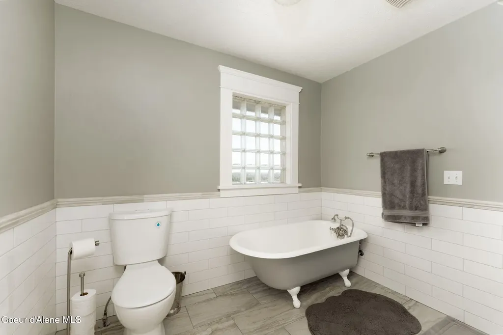 1673 Christopher Lane Moscow ID 83843