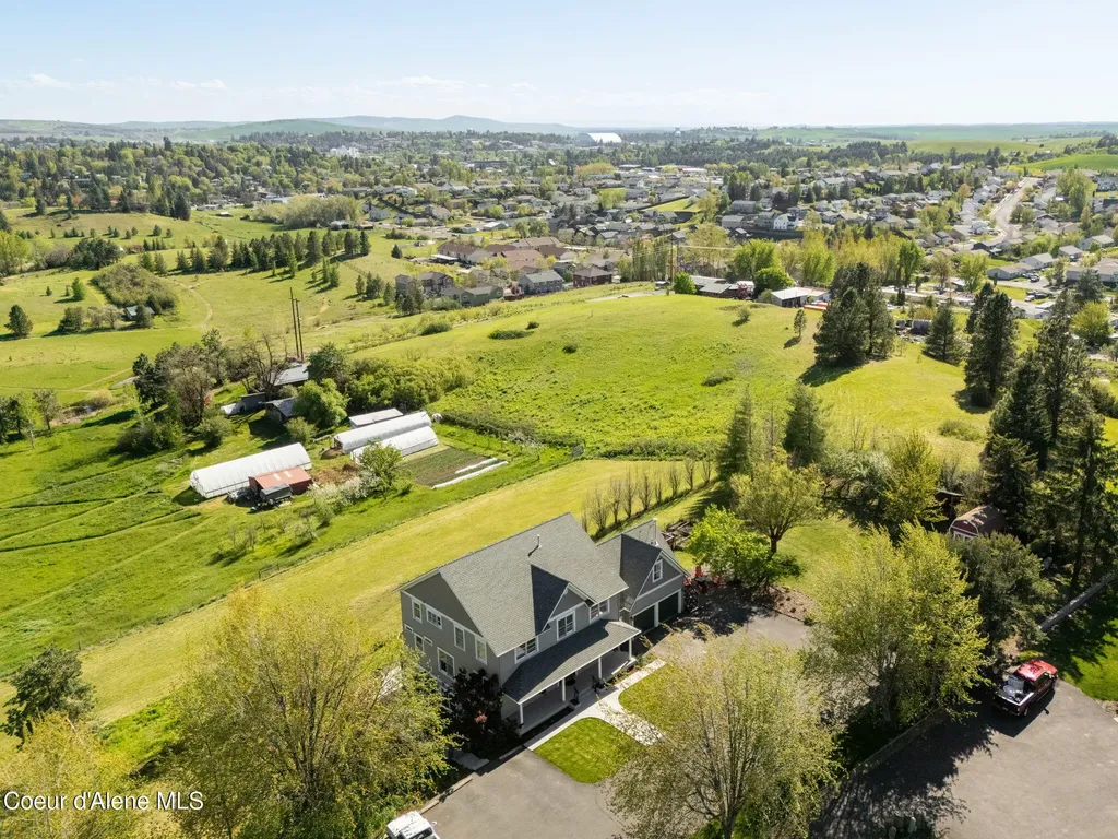 1673 Christopher Lane Moscow ID 83843