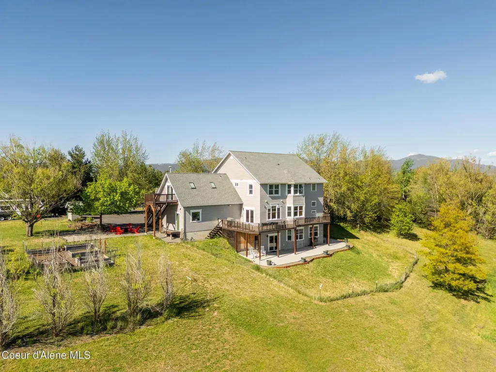 1673 Christopher Lane Moscow ID 83843