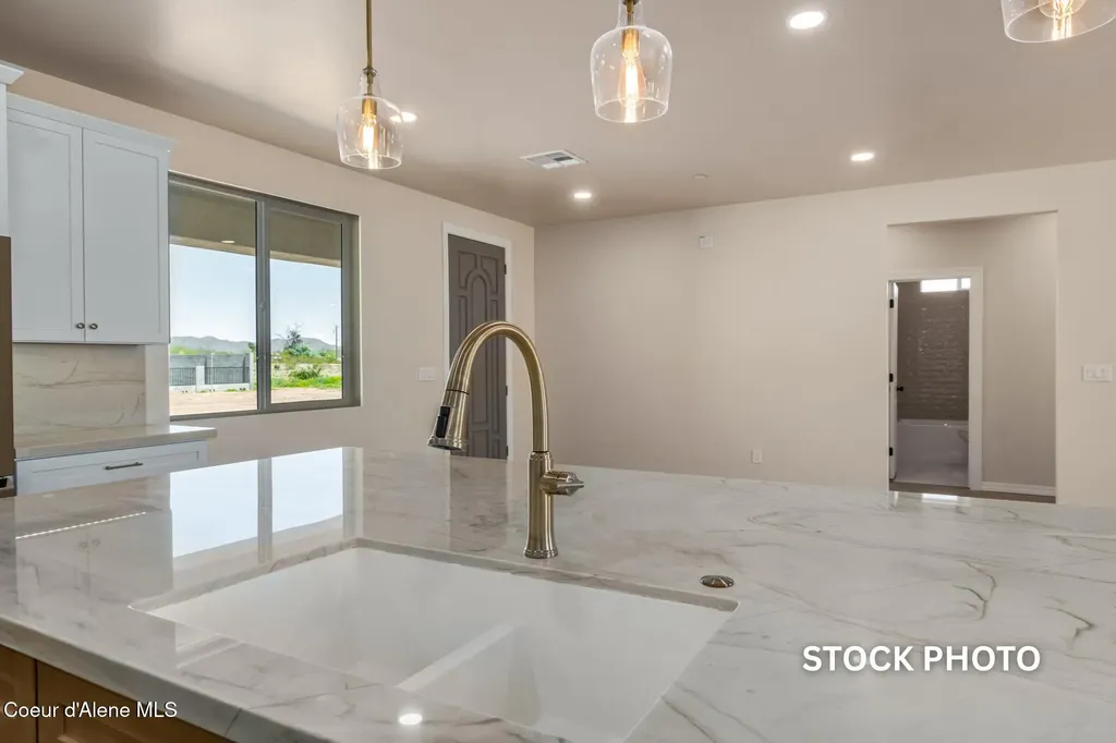 B1L1 Sylvan Road Athol ID 83801
