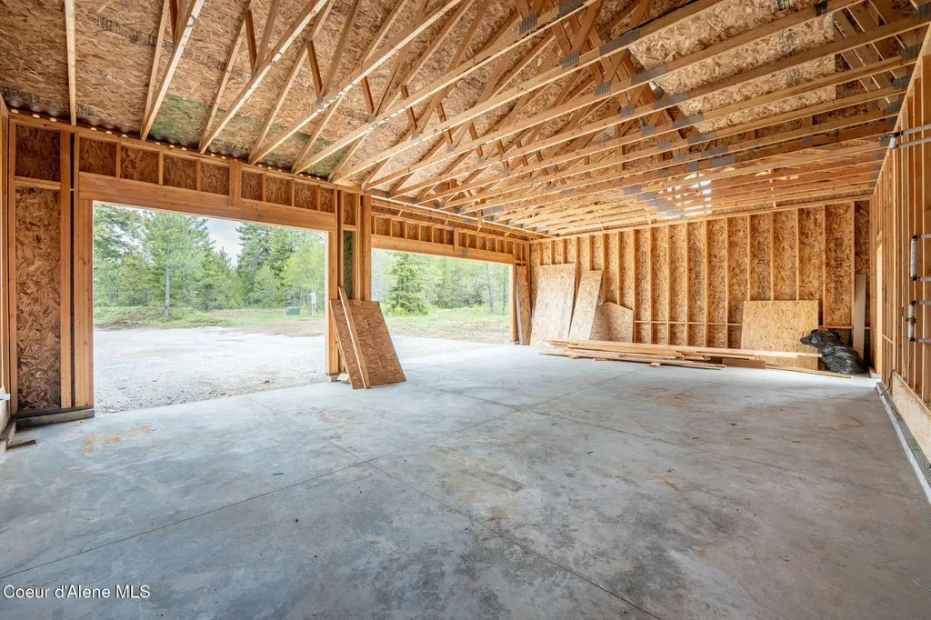 B1L1 Sylvan Road Athol ID 83801
