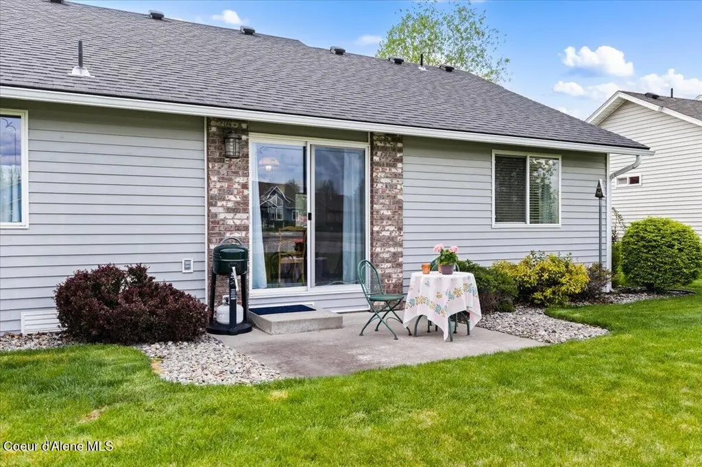 2720 N Sand Trap Way Post Falls ID 83854