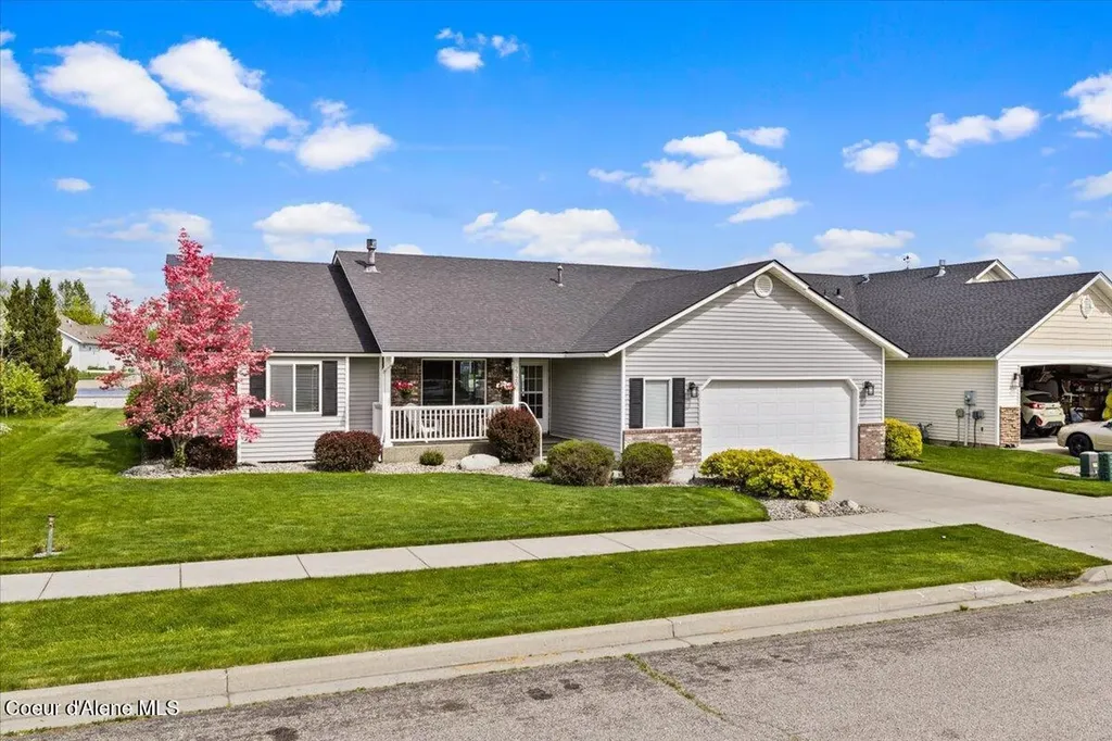2720 N Sand Trap Way Post Falls ID 83854