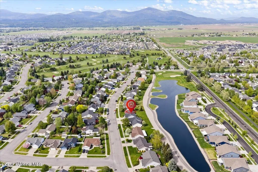 2720 N Sand Trap Way Post Falls ID 83854