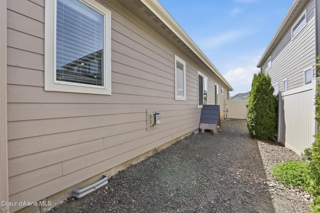 1880 W Alsea Loop Post Falls ID 83854