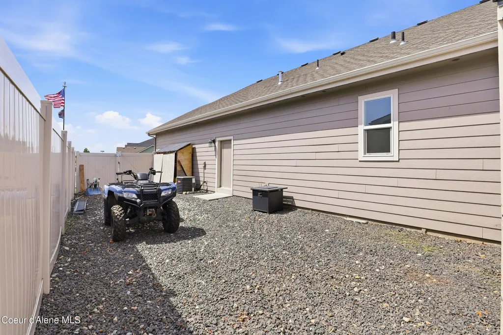 1880 W Alsea Loop Post Falls ID 83854