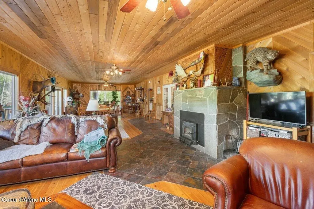 784 Twin Rivers Road Athol ID 83801