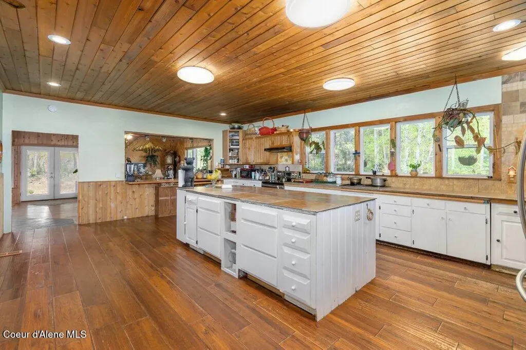 784 Twin Rivers Road Athol ID 83801